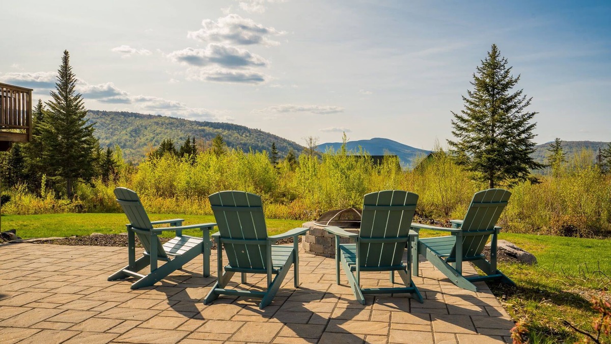 Sunday River Area Cabin | Hot Tub, GameRoom & Bar, Patio, FirePit, Mountain Views, Pets Ok, Sunday River
