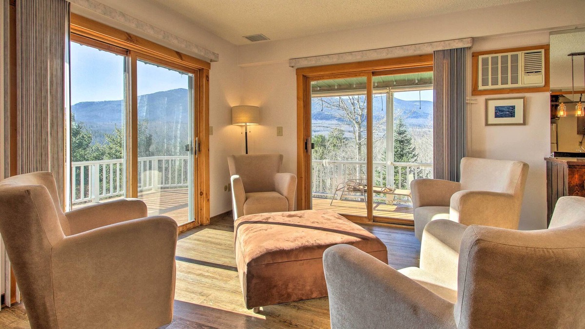 Birch Hill Condo | Hot Tub & Moan Mtn Views: North Conway Townhouse