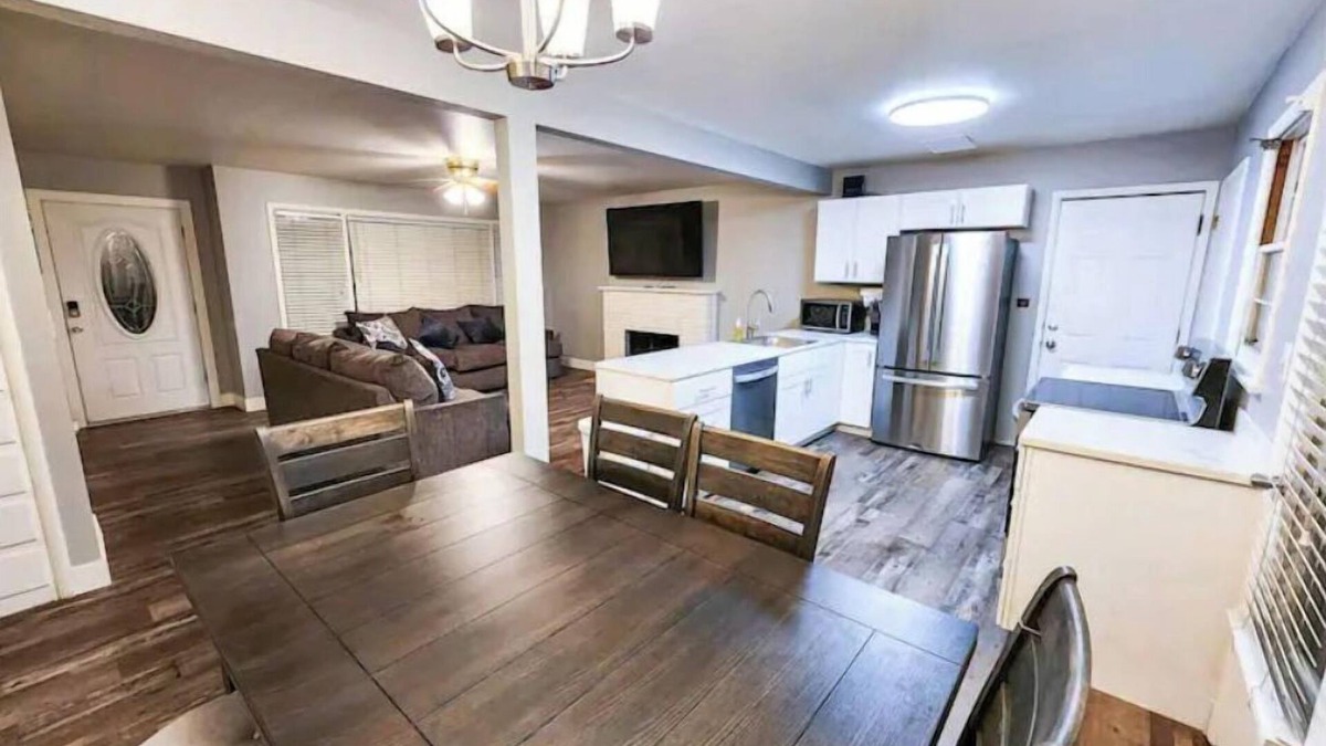 Pocatello House | HOT TUB! Newly renovated Sunset Themed house.