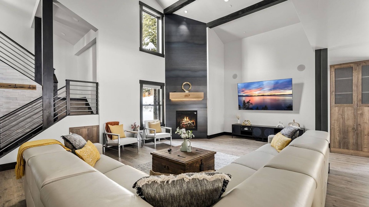 Olympic Valley House | Hot Tub|Pet Friendly|Arcade Games and Foosball Table