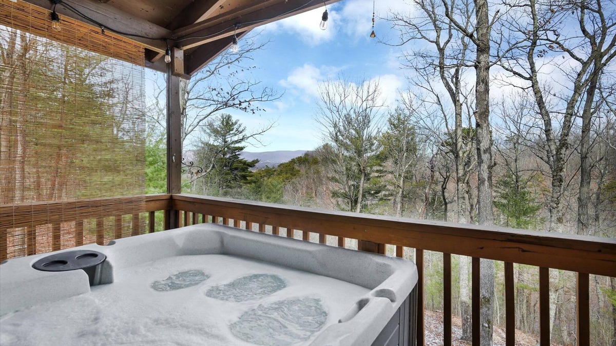 Ridgeway Cabin | Hot Tub, Private Creek Access, High Speed Internet, Romantic vibes