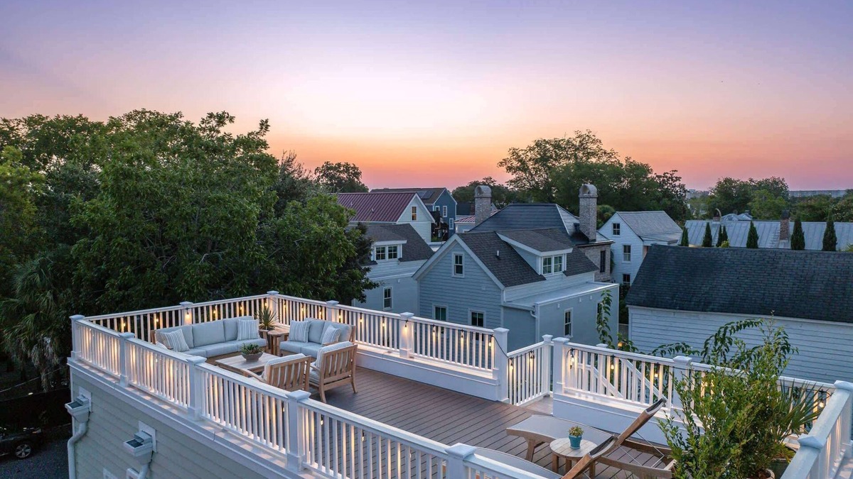 Cannonborough Elliotborough House | Hot Tub & Rooftop + Parking - 3 Blocks to King!