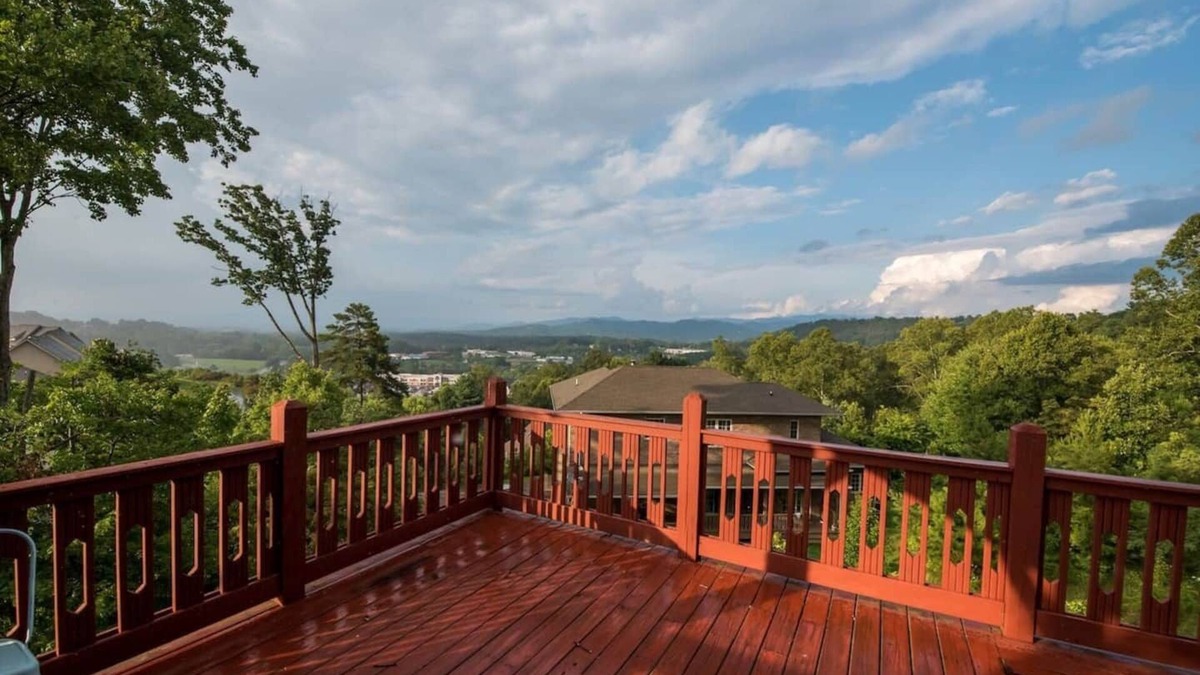 Asheville House | Hot tub/sauna with mountain views minutes from downtown
