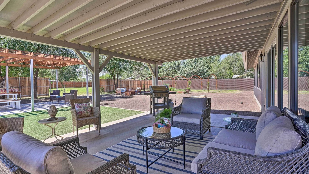 Chino Valley House | Hot Tub & Spacious Yard: Chino Valley Home!
