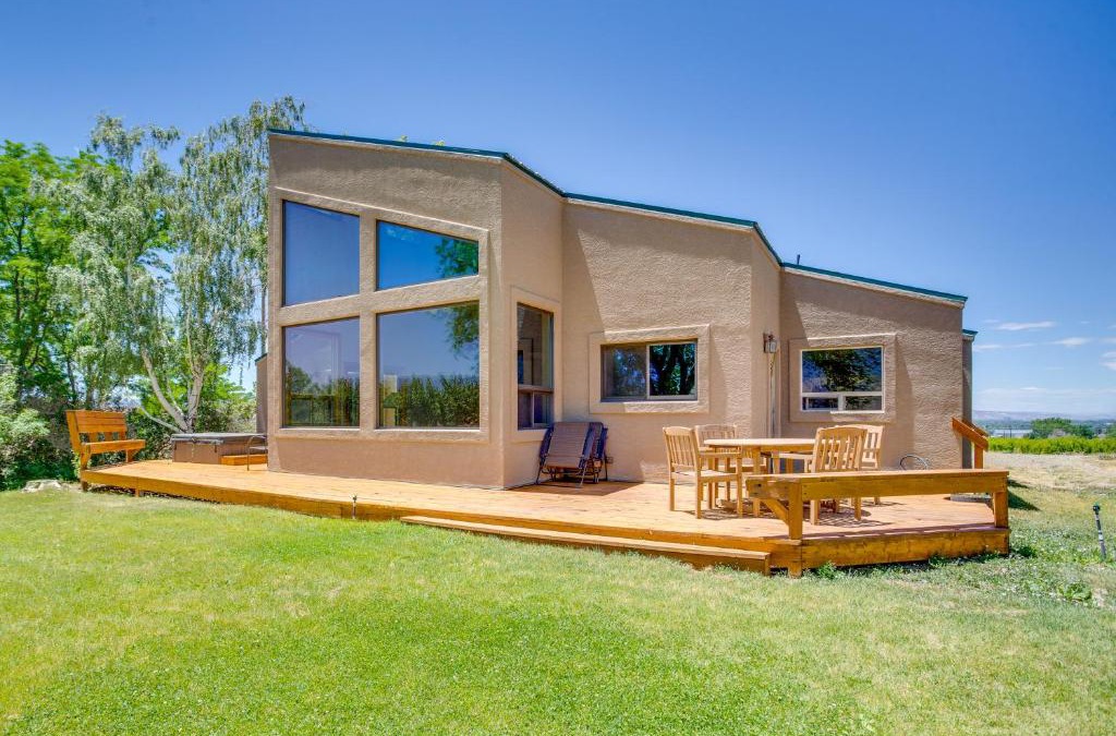 Palisade House | Hot Tub, Wineries, Mtn Views Palisade Home!