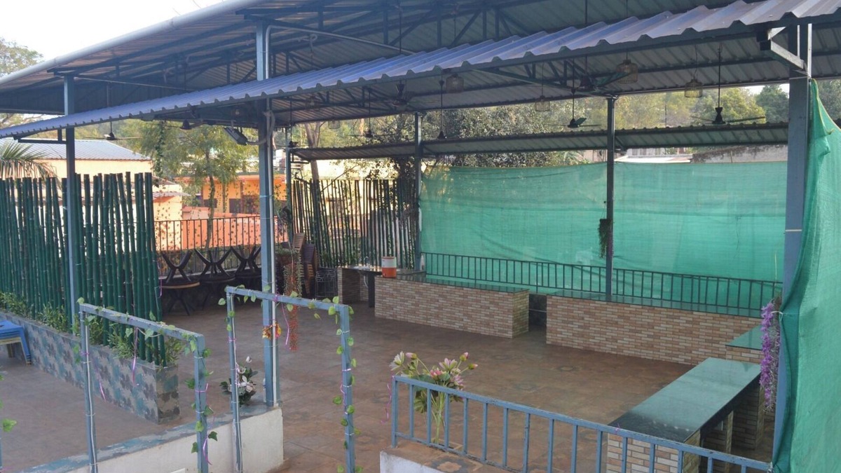 Kiriburu Hotel | Hotel Aadhar Barbil