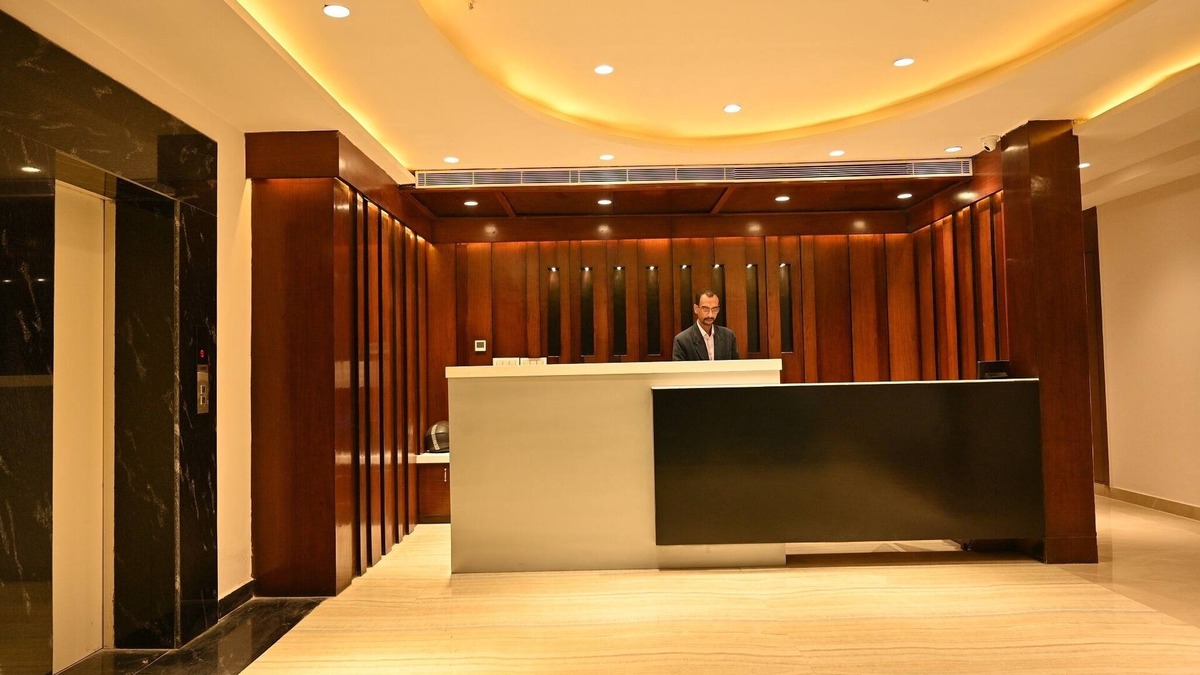 Bareilly Hotel | Hotel Aakriti Clarks Inn Express