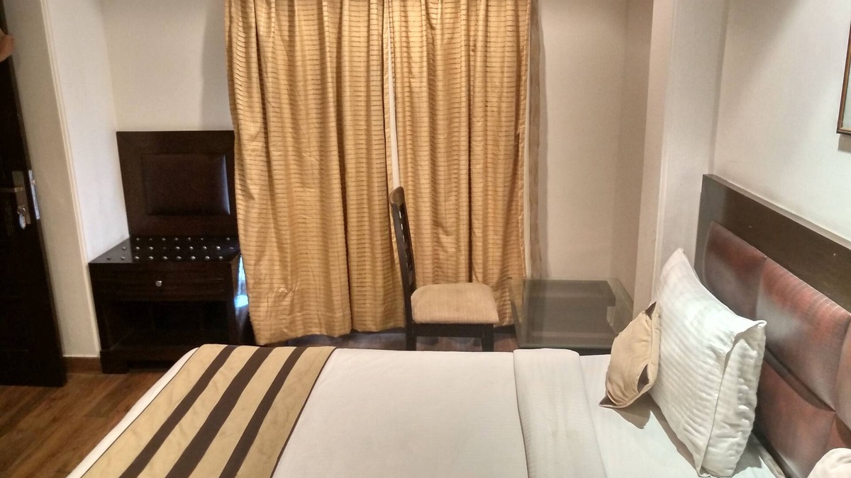 Safdarjung Enclave House | Hotel Aaron Castle (A Home away Home)