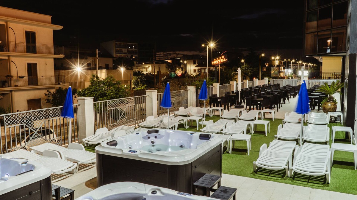 Palagiano Hotel | Hotel Accord Le Rose