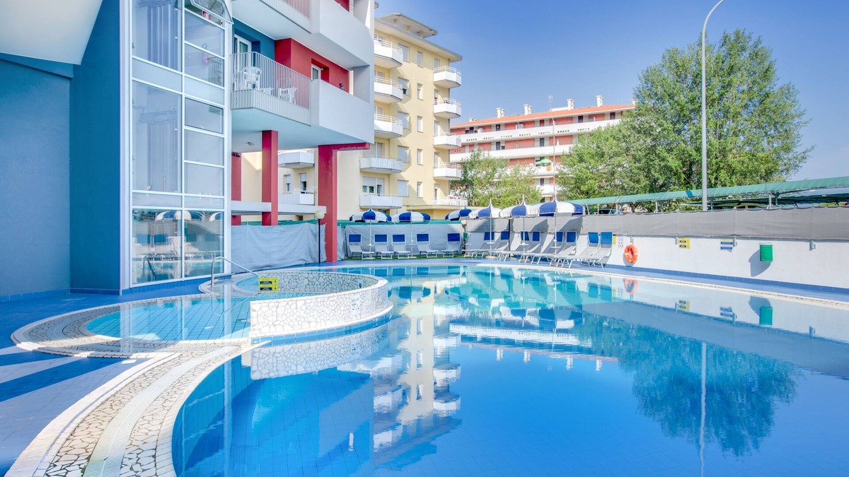 Porto Santa Margherita Hotel | Hotel Ambassador