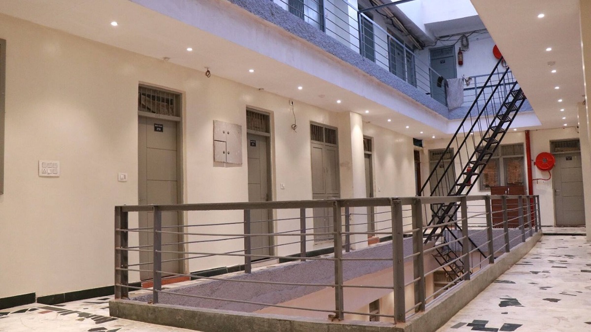 Old Delhi Hotel | Hotel Amrit Near Old Delhi Railway Station