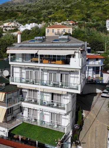 Qazim Pali Hotel | Hotel Angjelo
