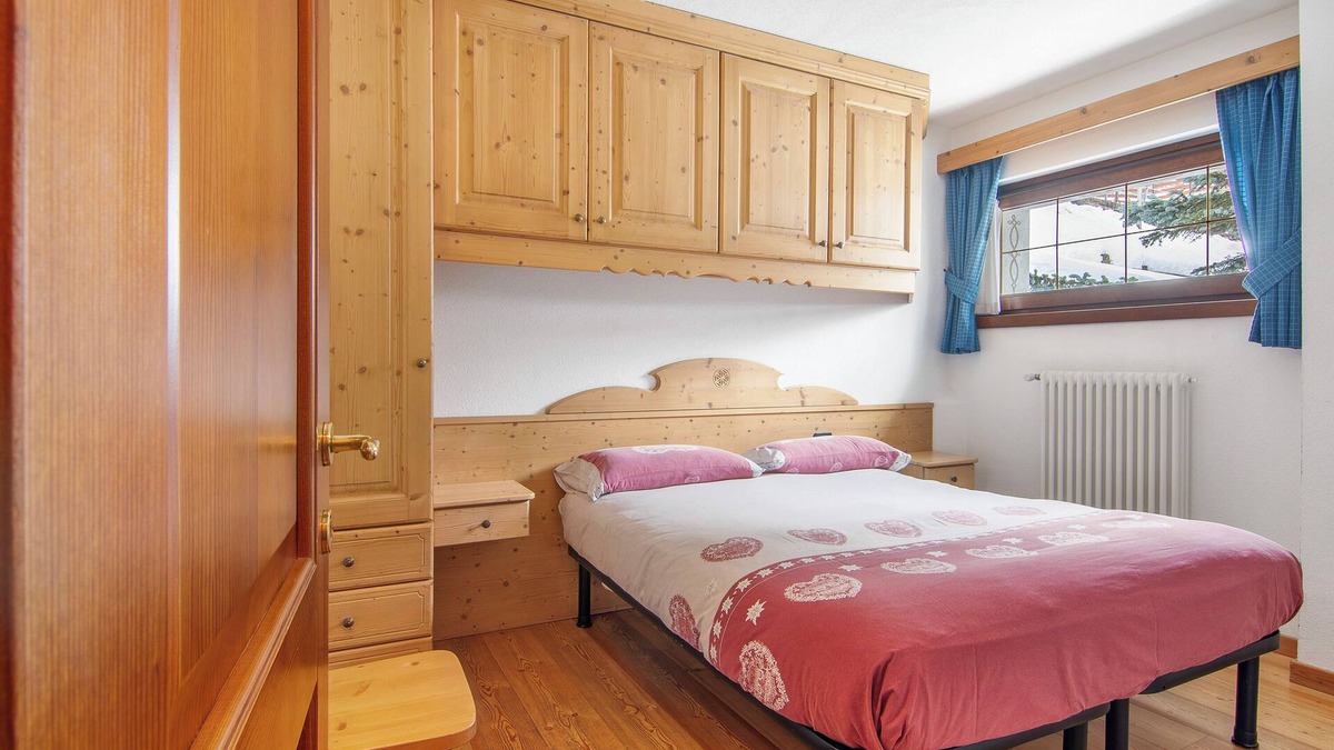 Campodolcino Apartment | Hotel Apartment "Residence Larice Bianco N6" with Mountain View, Shared Terrace & Wi-Fi