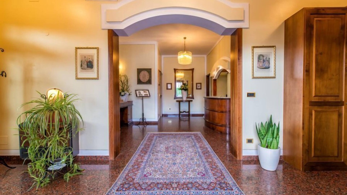 Castelfranco Emilia Hotel | Hotel Aquila