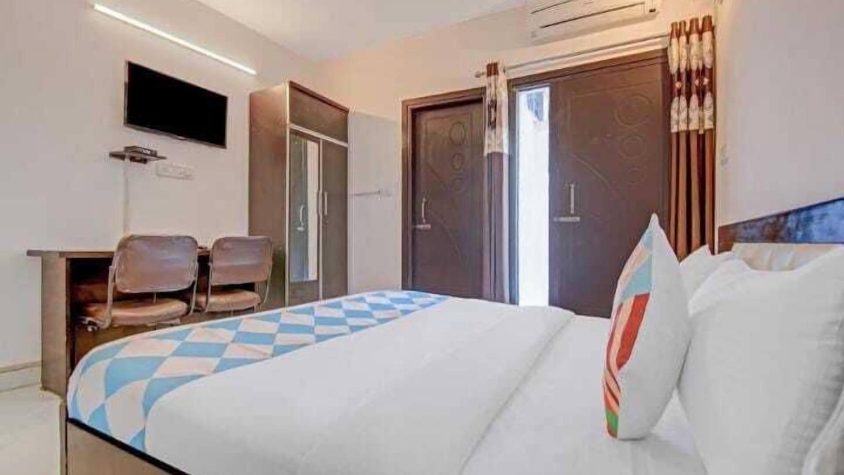 Sikandra Hotel | Hotel Astoria Elite