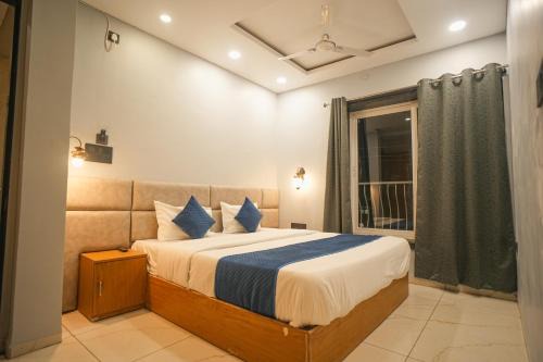 Bhopal Hotel | Hotel Bhopal Inn by Ten On Ten Stays