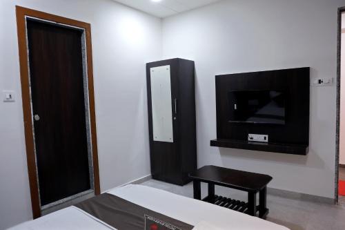 Adajan House | Hotel Brook View