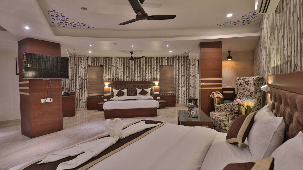 Udaipur Hotel | Hotel Candle Wood By A Plus Hospitality