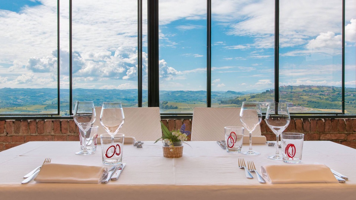 Villa-borgo Hotel | Hotel Castello di Santa Vittoria