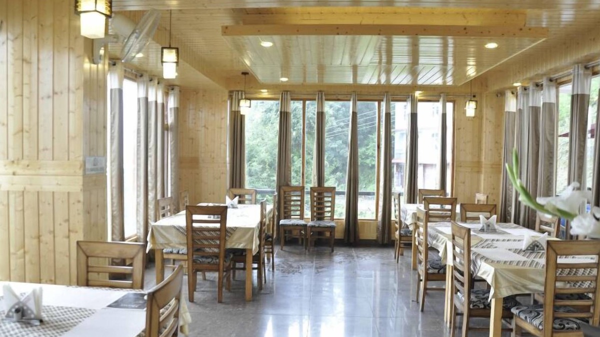 Chail Hotel | Hotel Comfort Inn