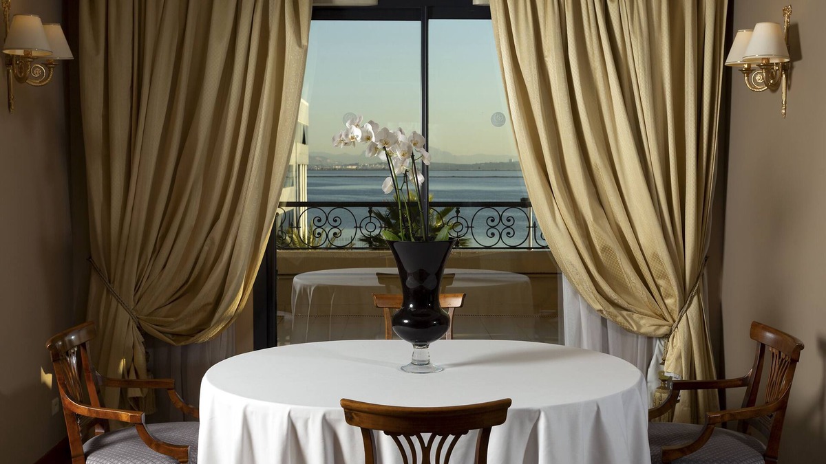Les Berges du Lac Hotel | Hotel Concorde Les Berges du Lac