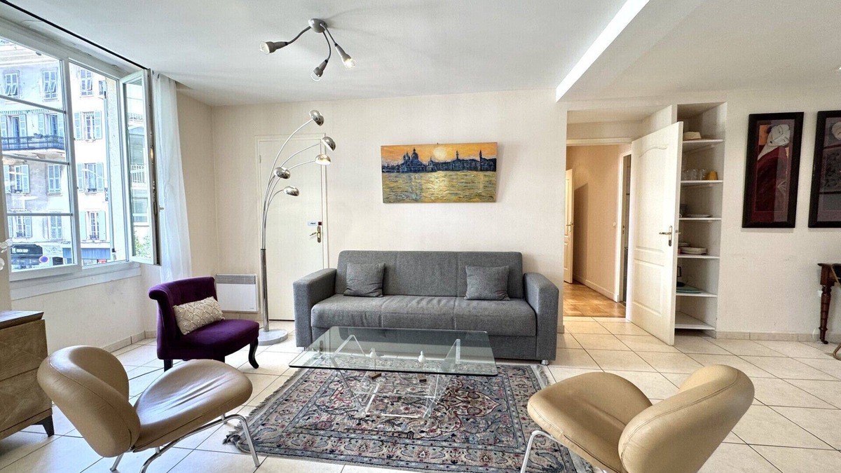 Carabacel Apartment | Hotel des Postes 2