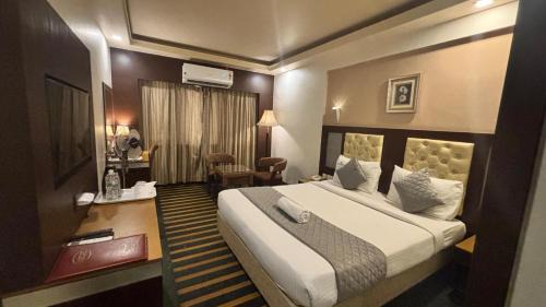 Gandhi Nagar Hotel | Hotel Dr Rajkumar International