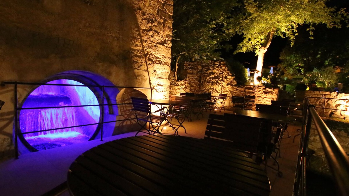 Fontaine-de-Vaucluse Hotel | Hotel du Poète