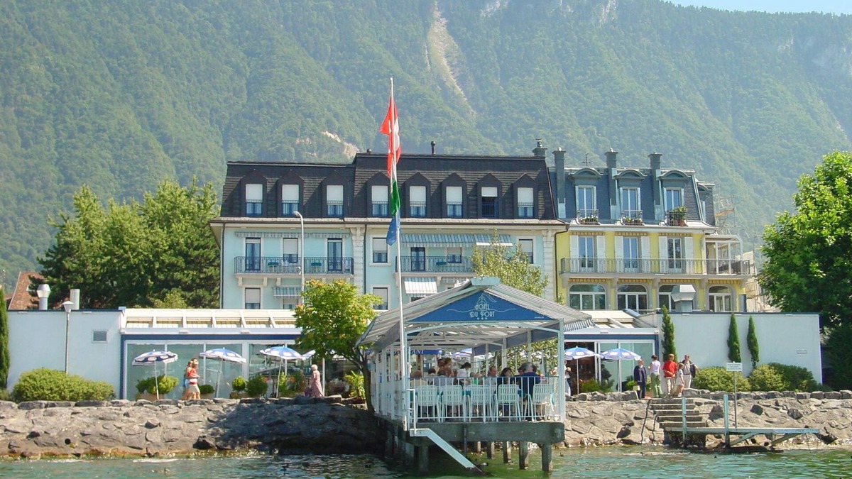 Villeneuve Hotel | Hotel Du Port