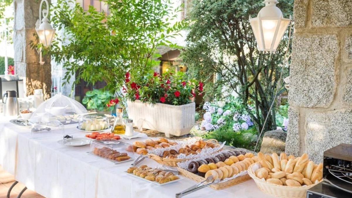 Macanet de Cabrenys Hotel | Hotel Els Caçadors de Maçanet
