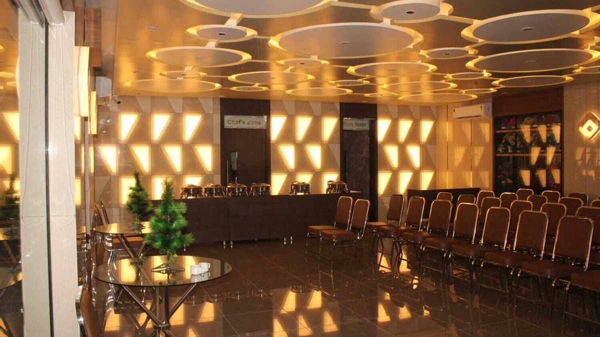 Bilimora Hotel | Hotel Empire