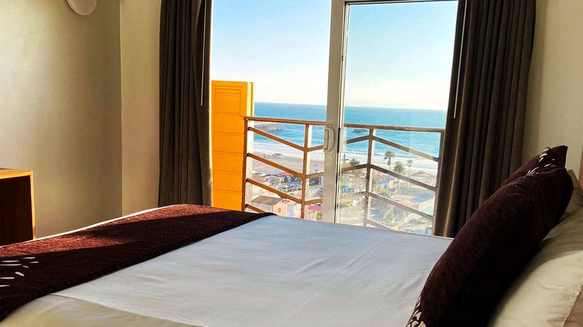 Rosarito Hotel | Hotel Festival Plaza Playas Rosarito
