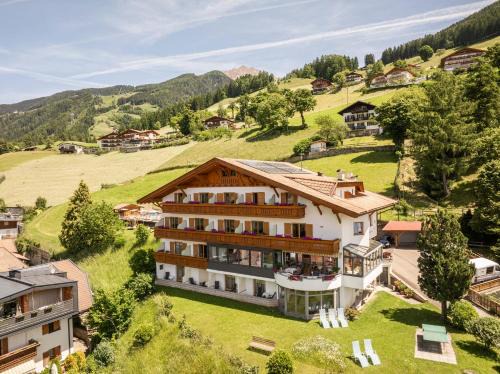 Verdines Hotel | Hotel Garni Alpes