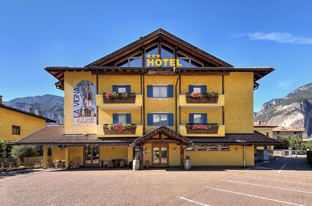 San Michele All'adige Hotel | Hotel Garni La Vigna - Adult Friendly