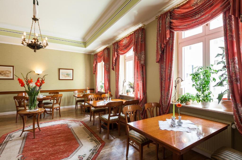 Neustrelitz Hotel | Hotel Garni Schlossgarten