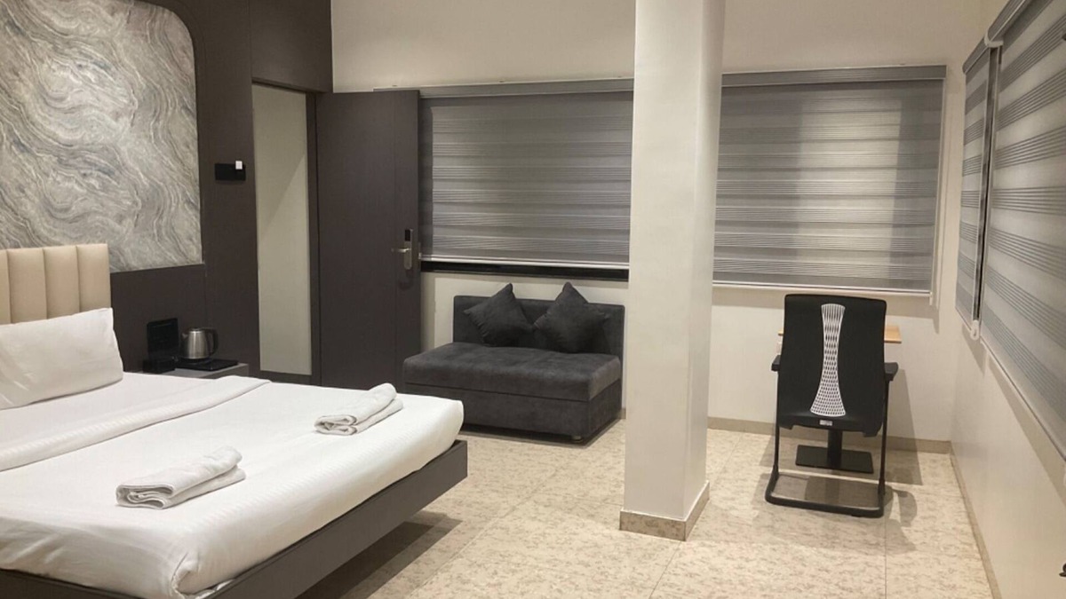 Dhule Hotel | Hotel Govind Regency