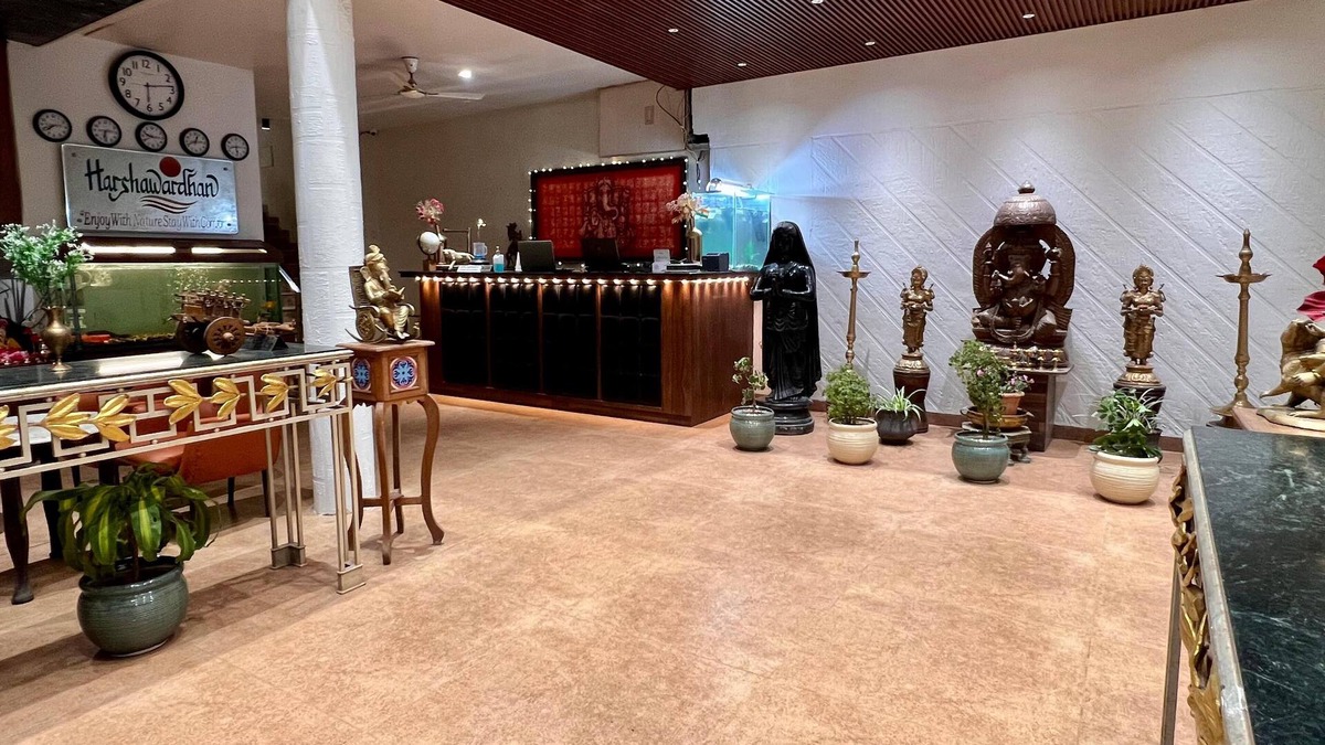 Chikhaldara Hotel | Hotel Harshawardhan