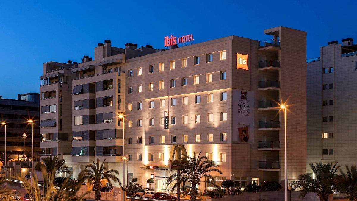 Elche Hotel | Hotel ibis Elche