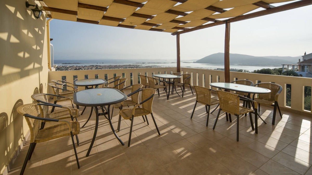 Apolpaina Apartment | Hotel Irida