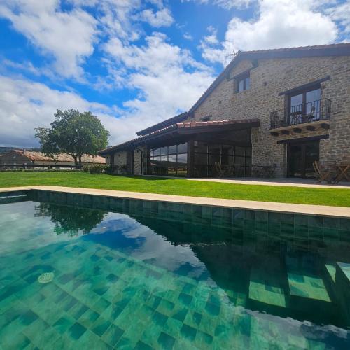 La Parte de Sotoscueva Hotel | Hotel Izarbe