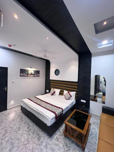 Vadodara Hotel | Hotel K Max