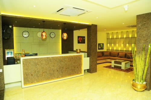 Pallavaram Hotel | HOTEL KEK GRAND PARK