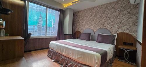 Ahmedabad Hotel | HOTEL KONARK in