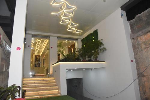 Deoghar Hotel | HOTEL LAWANG SIGNAGE