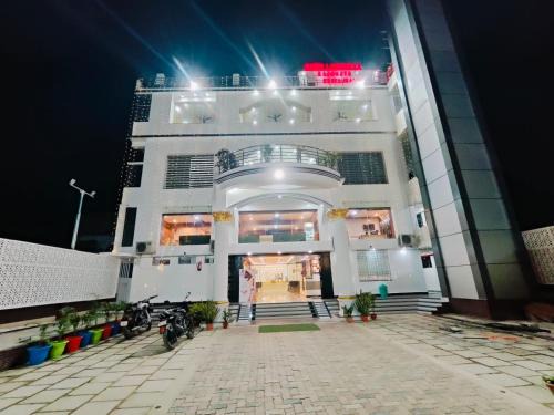 Chapra Hotel | Hotel Laxmi villa