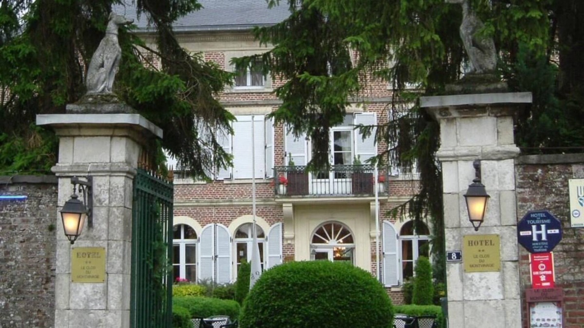 Etreaupont Hotel | hotel le clos du montvinage