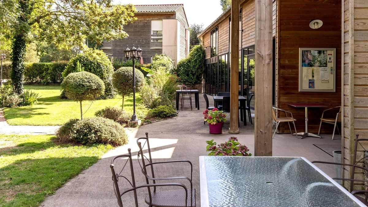 Nueil-les-Aubiers Hotel | Hotel Le Moulin de la Sorinière