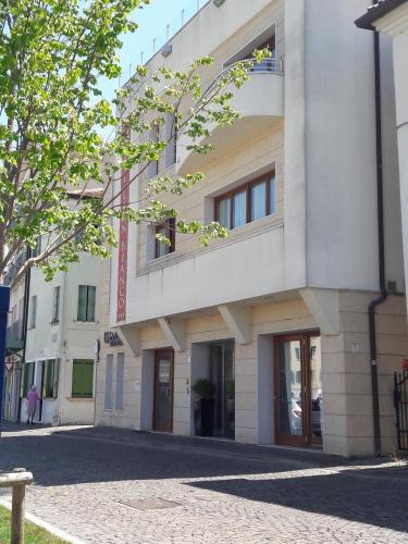 Adria Hotel | Hotel Leon Bianco