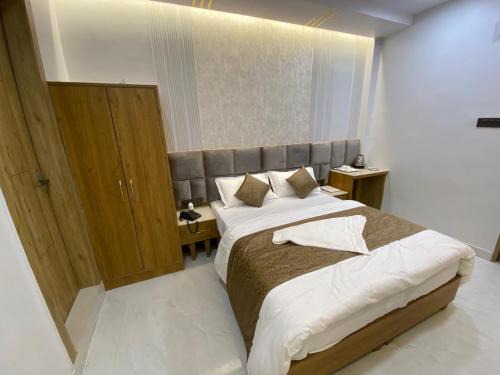 Kanpur Hotel | Hotel Liyan Inn