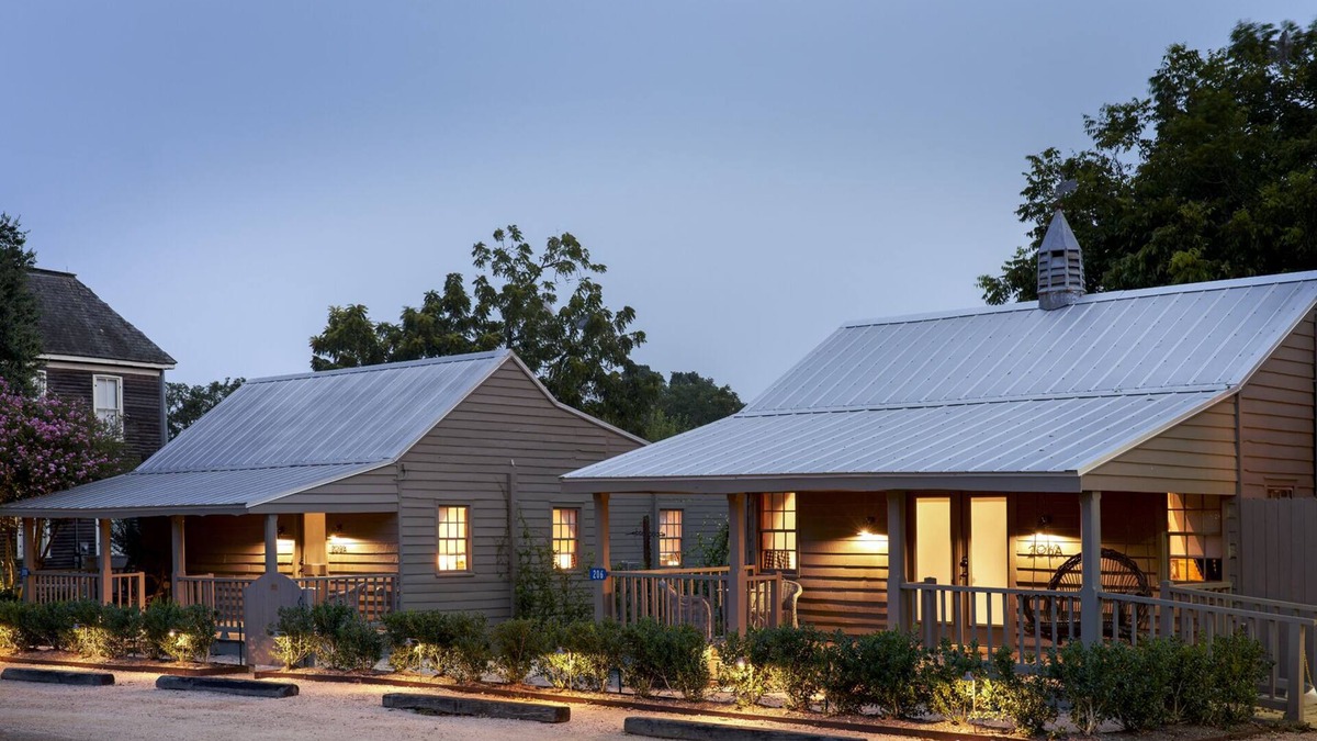 Round Top Hotel | Hotel Lulu